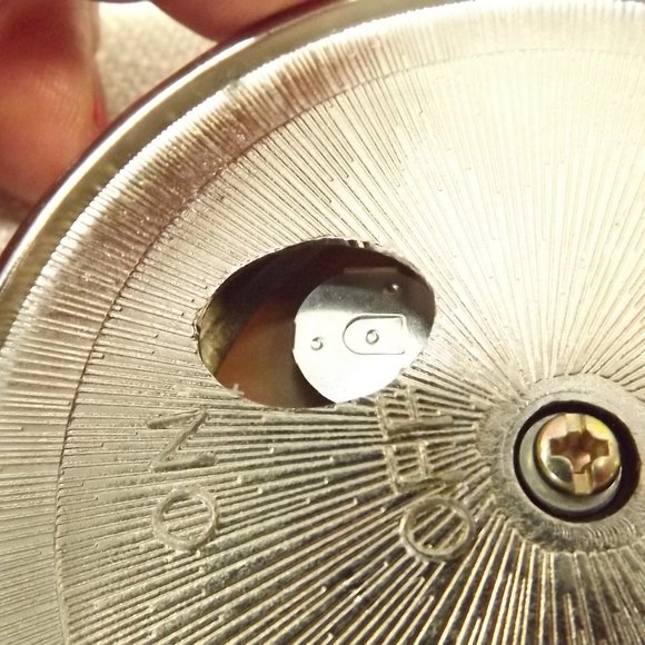 King's Crown Light-up Belt Buckle - Picture 4 of 8